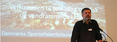 Fiskeplejekonsulent Jan Nielsen bød velkommen til en velbesøgt temadag om Vandrammedirektivet