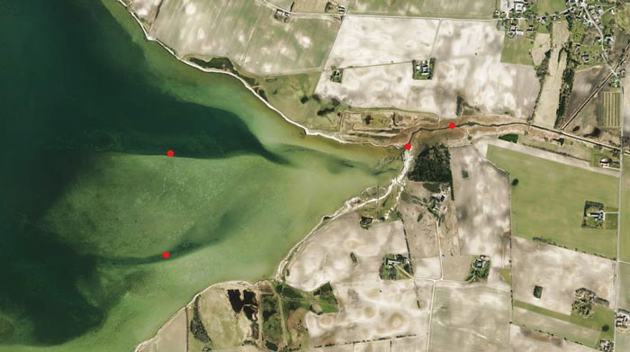 Brakvandsgedder. Luftfoto over mundingen af Askeby Landkanal. 