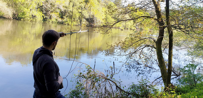 Radio tracking of tagged smolts in River Minho